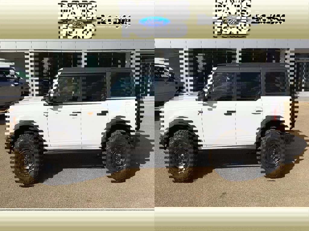 New 2025 Ford Bronco Badlands w/ Sasquatch Package