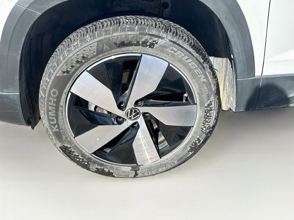 Used 2025 Volkswagen Taos S AWD/4WD image 32