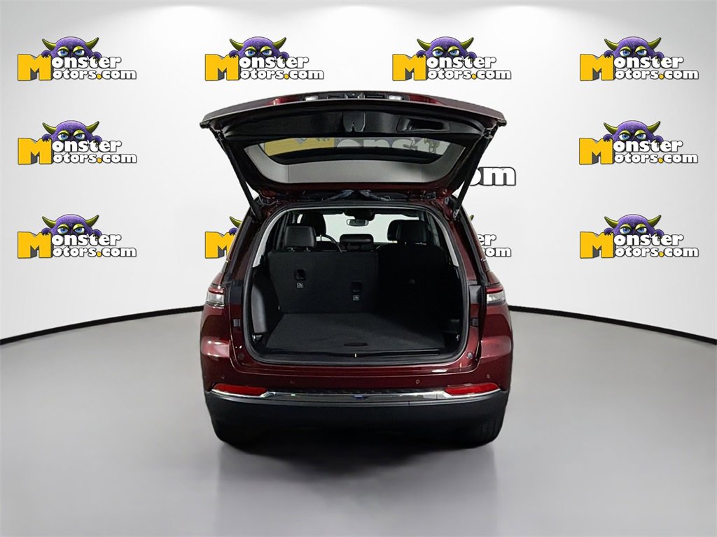 Used 2023 Jeep Grand Cherokee Limited image 23