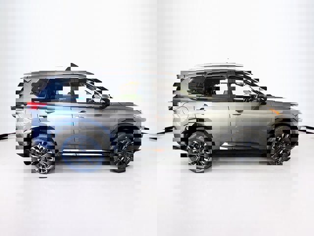 New 2026 Nissan Rogue Platinum image 4