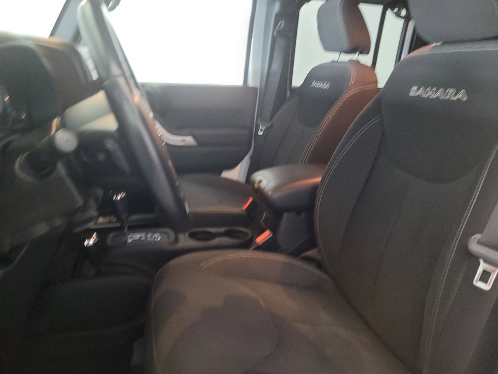 Used 2017 Jeep Wrangler Unlimited Sahara image 17