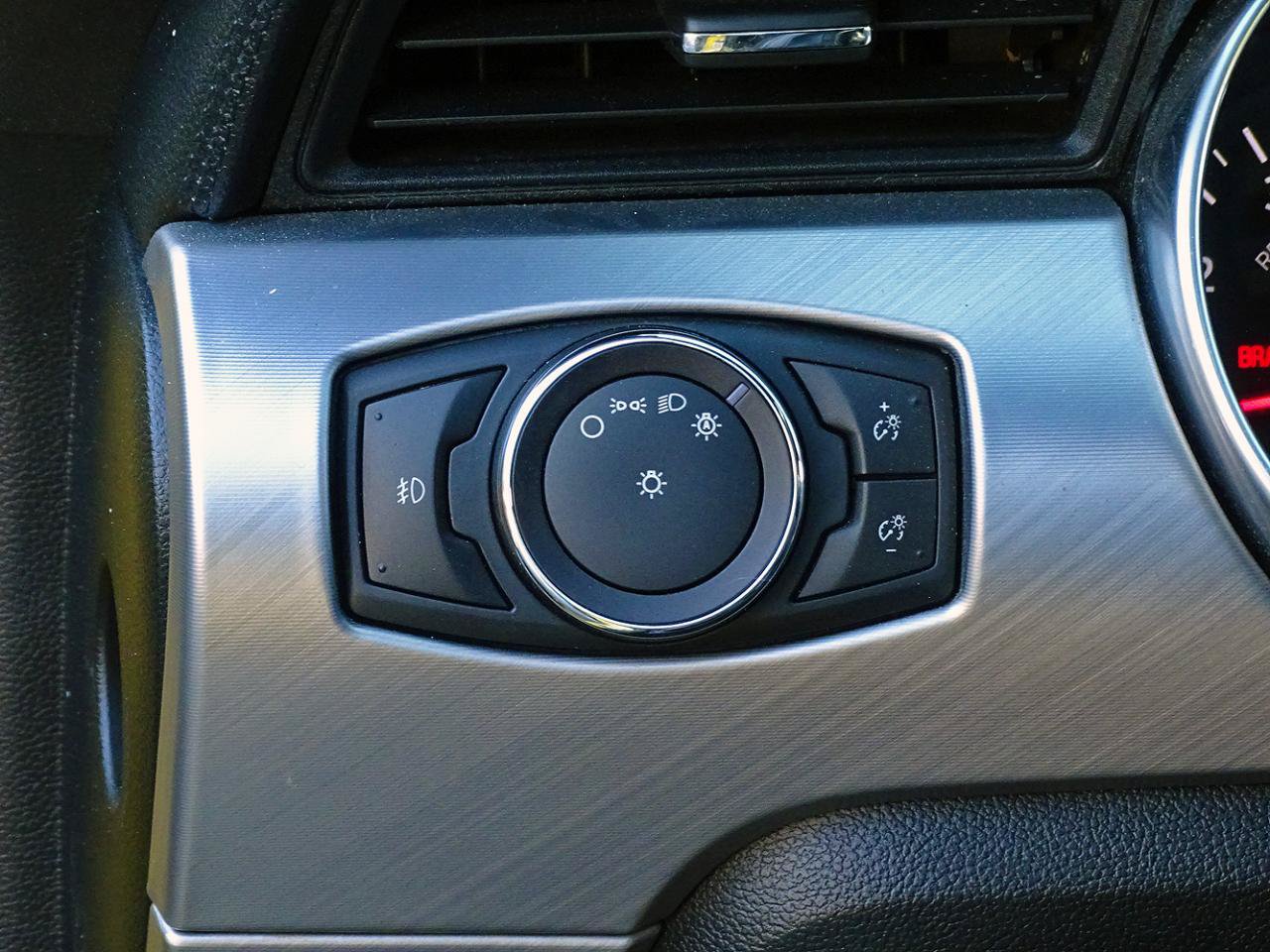 Used 2018 Ford Mustang GT Premium RWD image 23