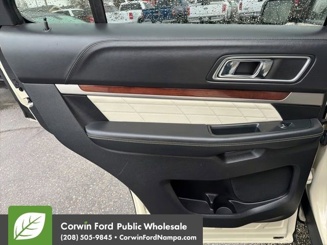 Used 2018 Ford Explorer Platinum image 29