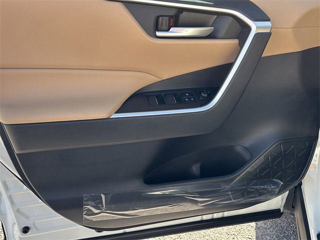 New 2025 Toyota RAV4 XLE image 17