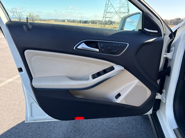 Used 2017 Mercedes-Benz GLA 250 4MATIC image 25