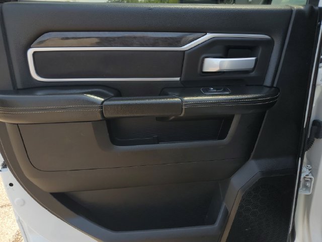 Used 2024 RAM 3500 SLT w/ Quick Order Package 2YG SLT AWD/4WD image 15