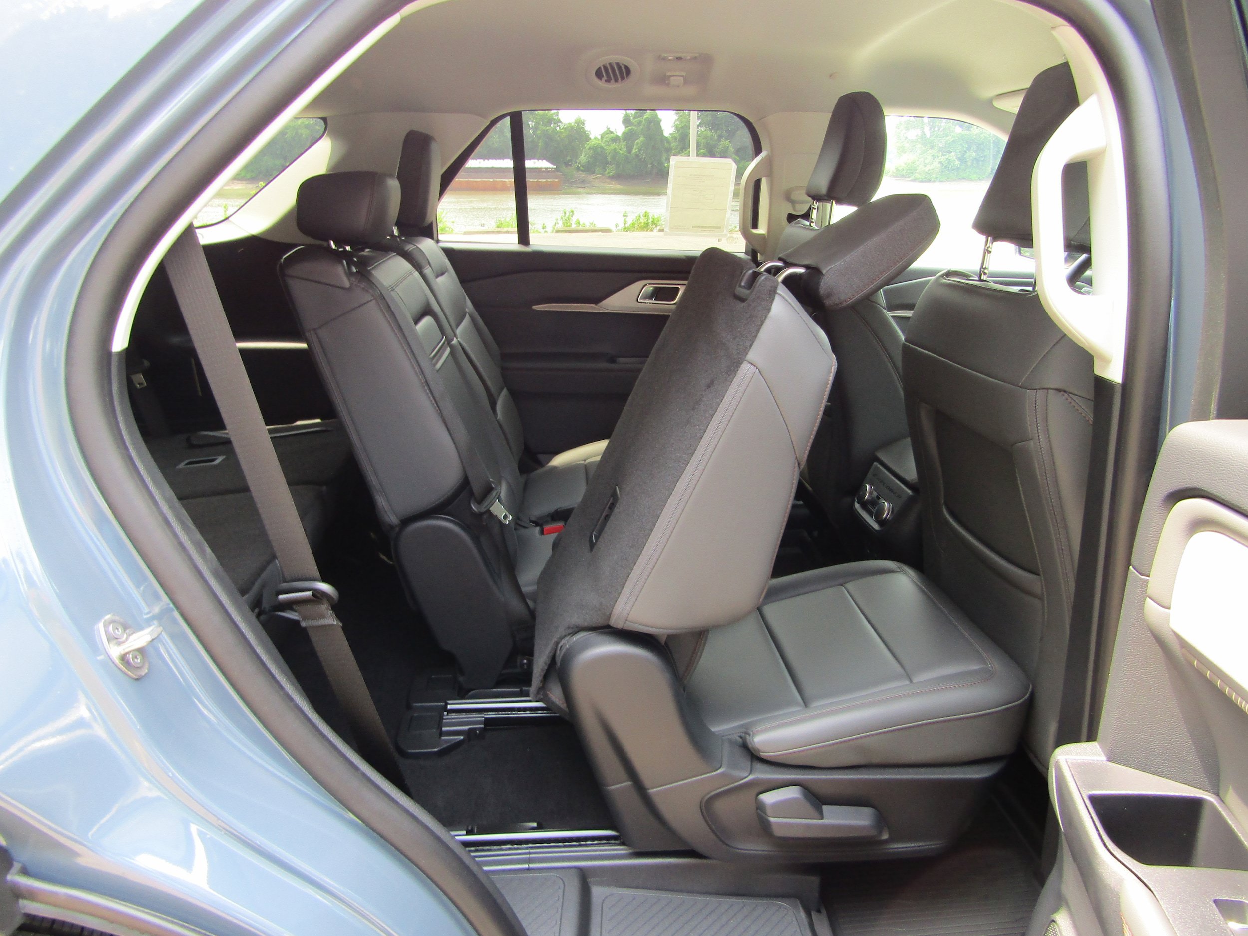 New 2026 Ford Explorer Active w/ Active Comfort Package AWD/4WD image 25