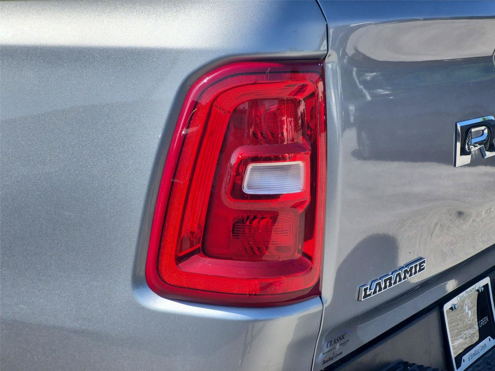 Used 2025 RAM 1500 Laramie AWD/4WD image 12