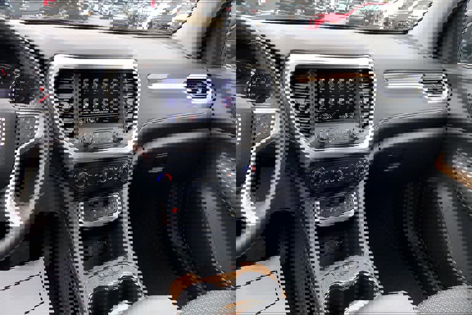 Used 2023 GMC Acadia SLE w/ Driver Convenience Package image 7