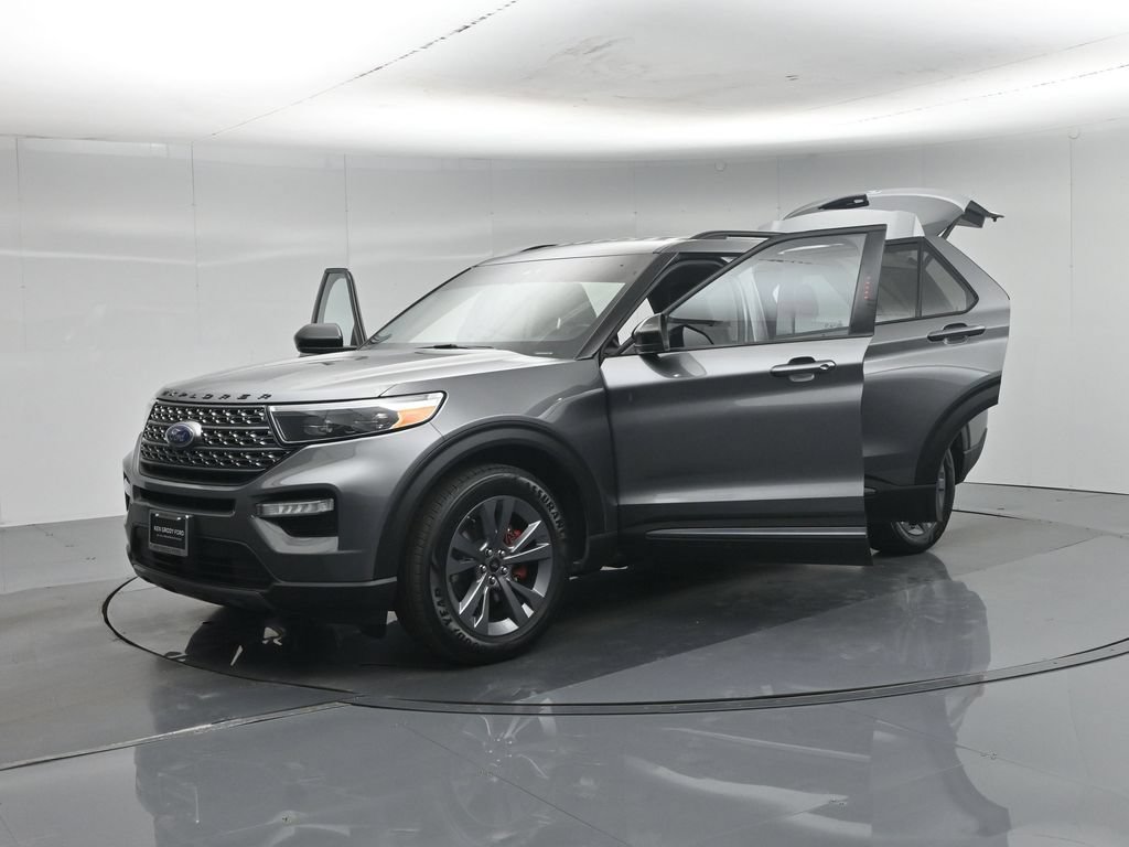 Certified 2023 Ford Explorer XLT w/ Equipment Group 202A RWD image 36