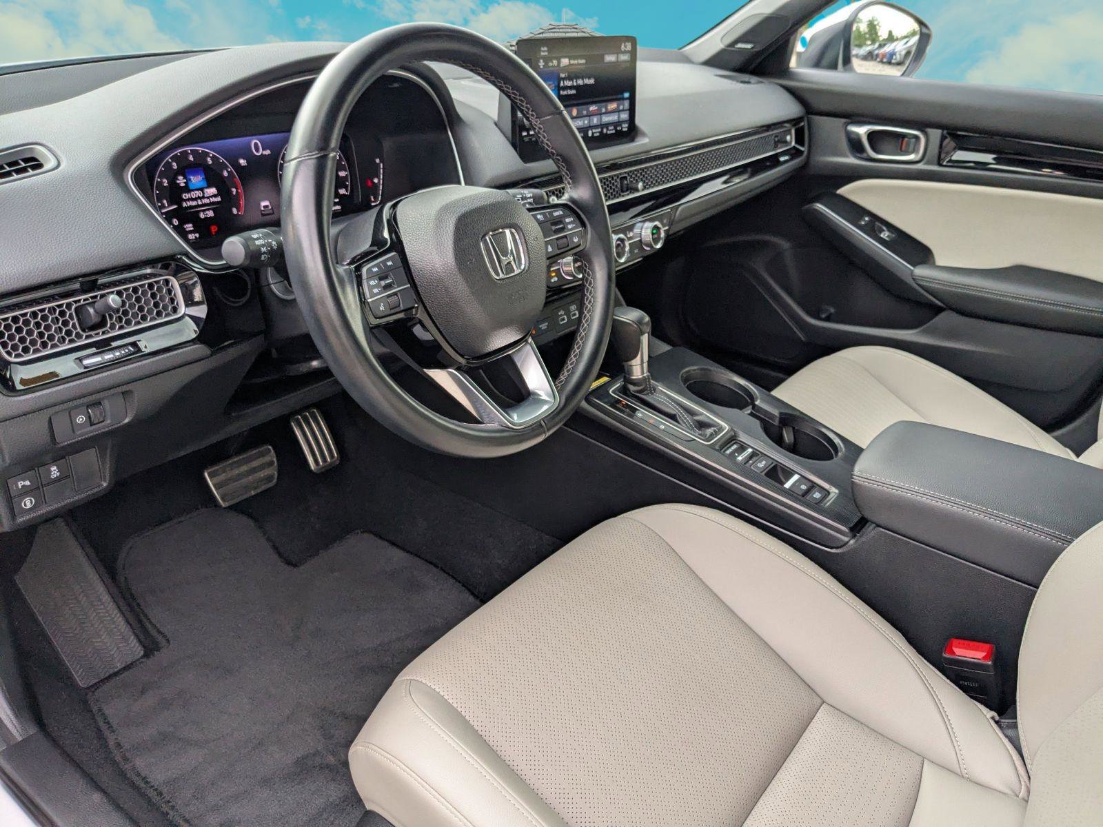Used 2022 Honda Civic Sport Touring image 6