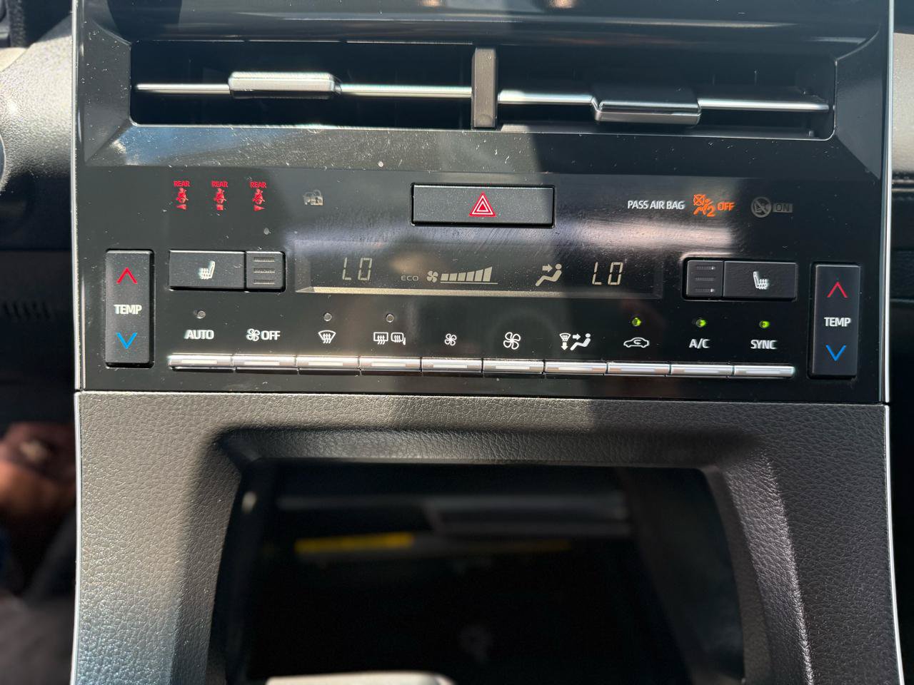 Used 2020 Toyota Avalon XSE FWD image 22