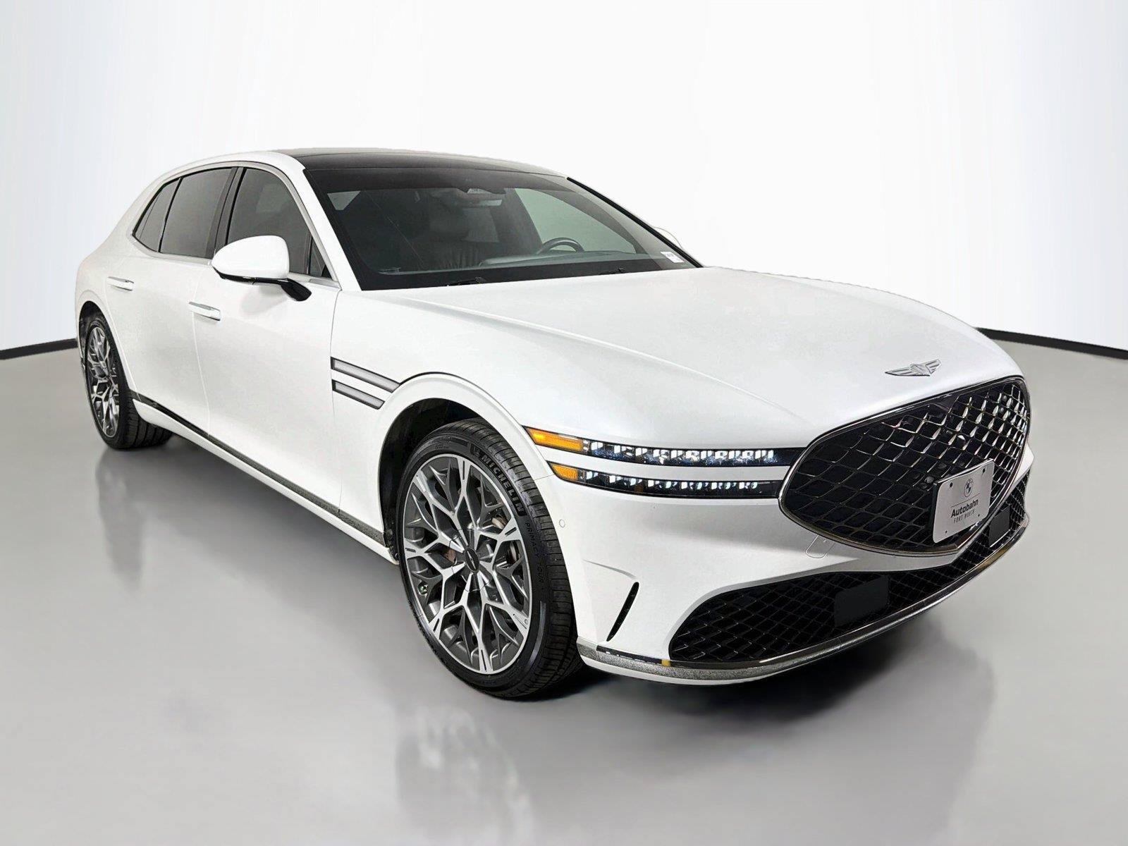 Used 2023 Genesis G90 3.5T AWD/4WD image 3