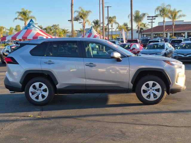 Used 2025 Toyota RAV4 LE image 4