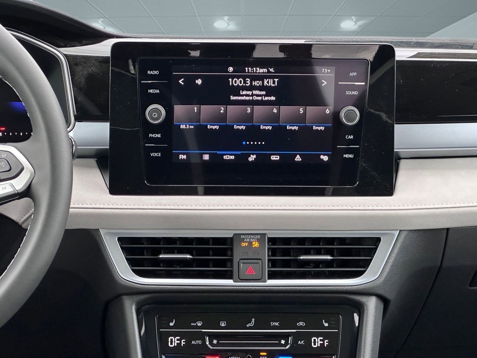 New 2026 Volkswagen Taos SE image 23