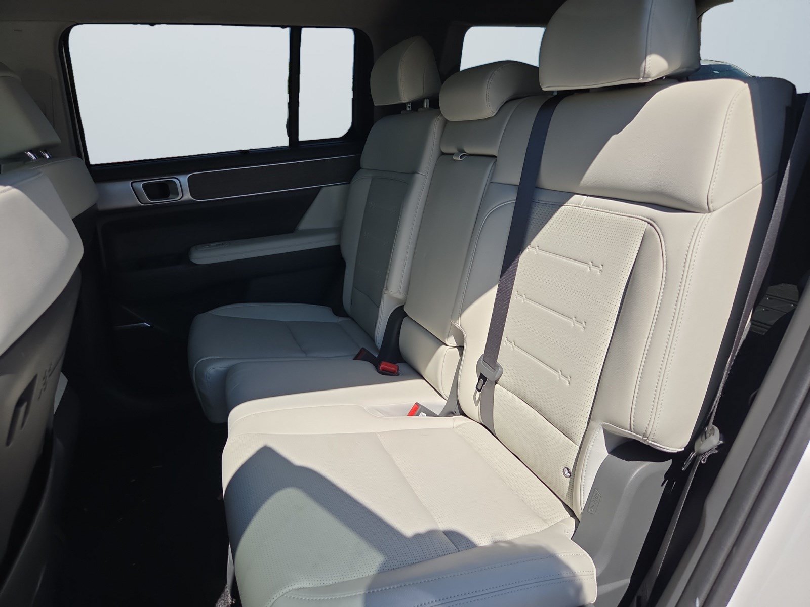 Certified 2026 Hyundai Santa Fe Limited AWD/4WD image 15