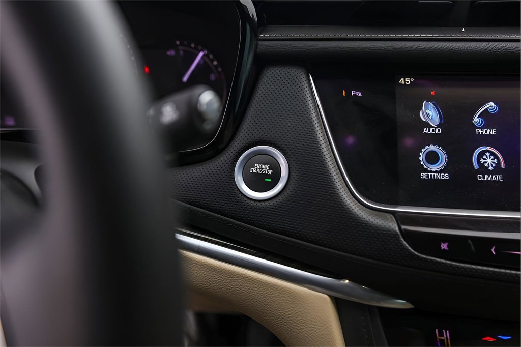 Used 2017 Cadillac XT5 FWD image 18