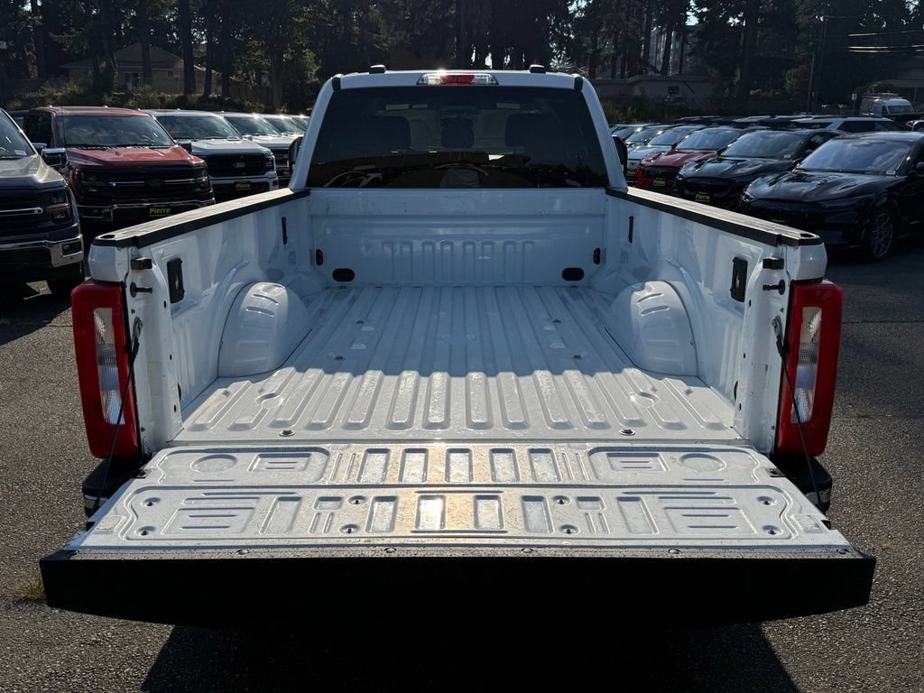 Used 2023 Ford F350 XLT w/ FX4 Off-Road Package AWD/4WD image 24
