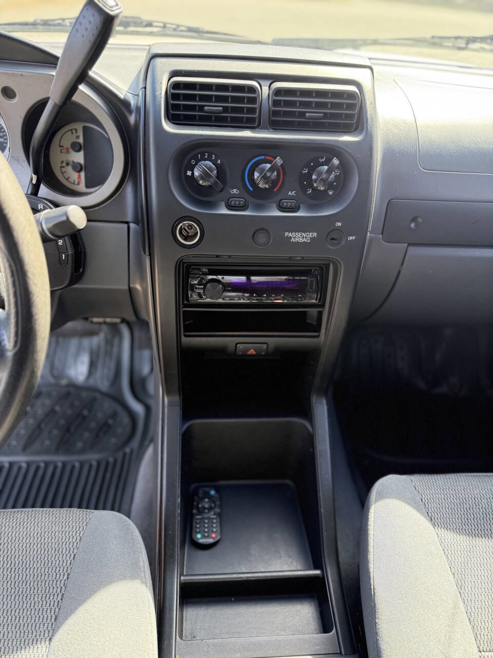 Used 2004 Nissan Frontier XE w/ (VTP) Value Truck Pkg image 14