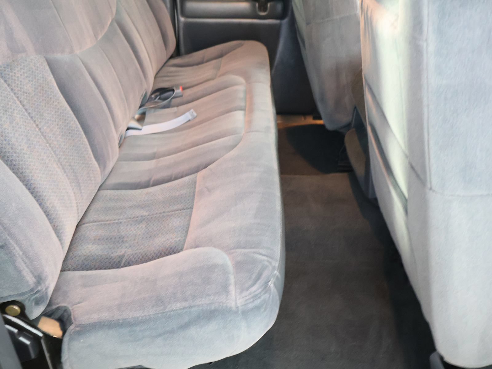 Used 2002 Chevrolet Silverado 2500 LS w/ Electrical Convenience Pkg AWD/4WD image 36