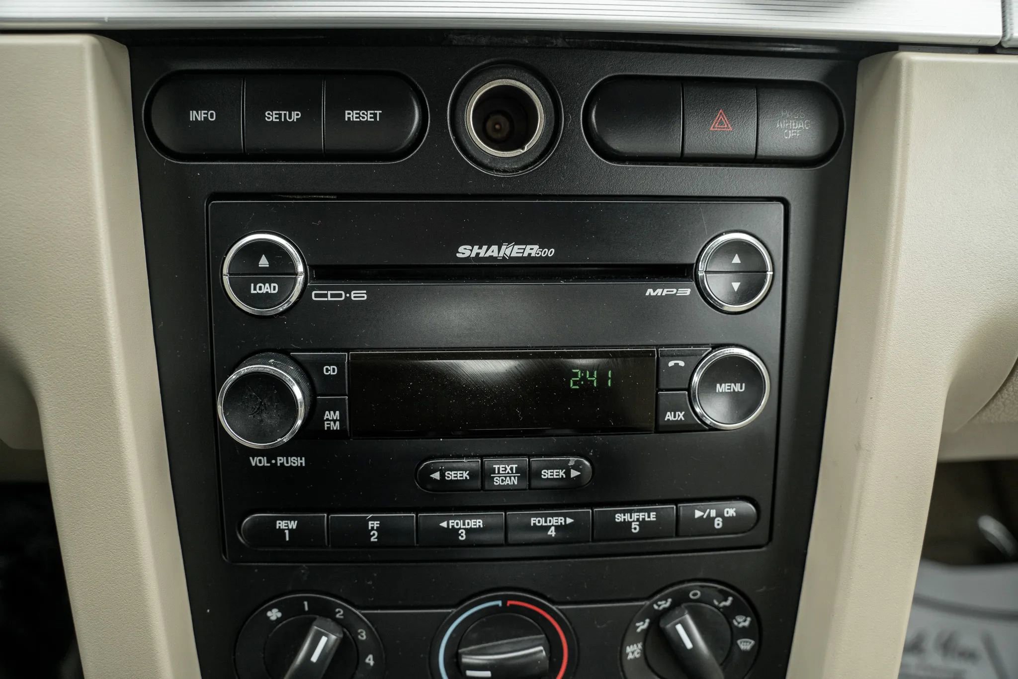 Used 2009 Ford Mustang Convertible RWD image 21