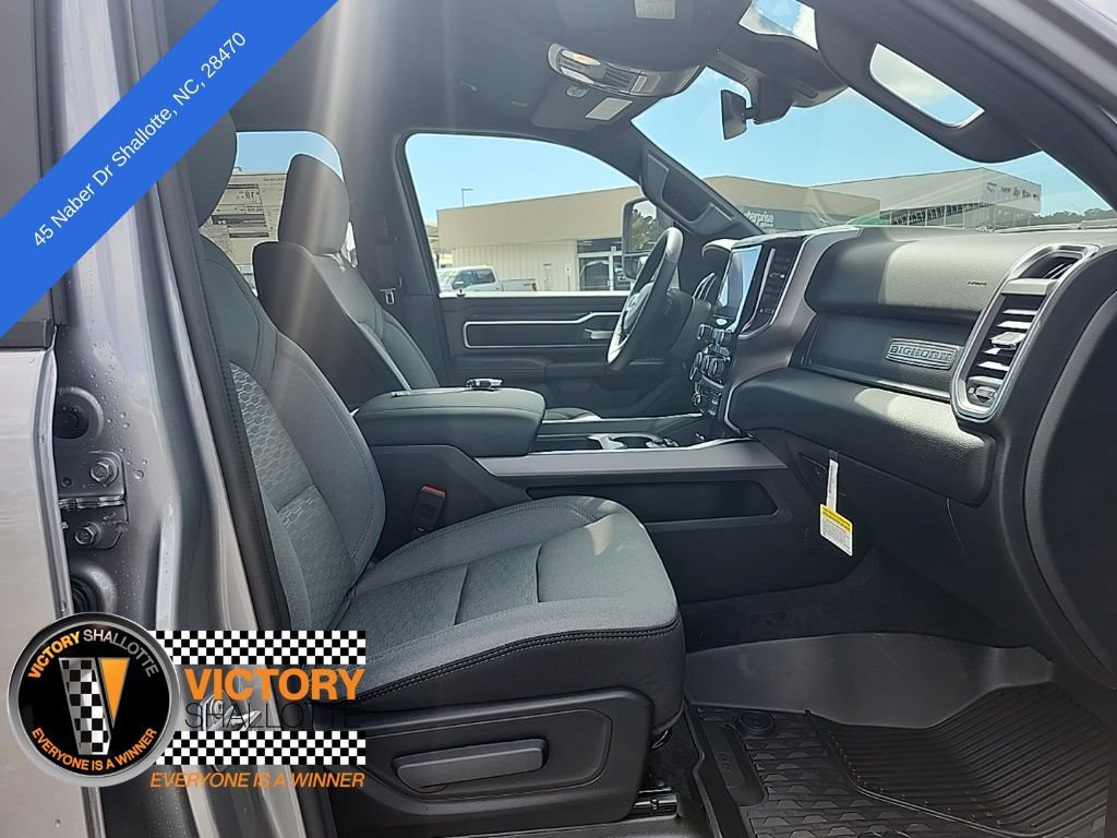New 2026 RAM 1500 4x4 Crew Cab image 12