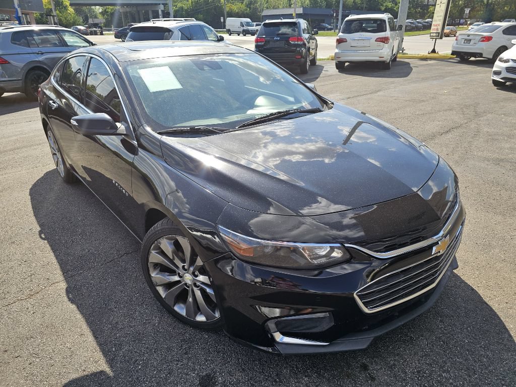 Used 2016 Chevrolet Malibu Premier w/ Driver Confidence Package II FWD image 5