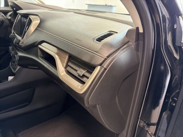 Used 2023 GMC Terrain Denali w/ Denali Premium Package image 42