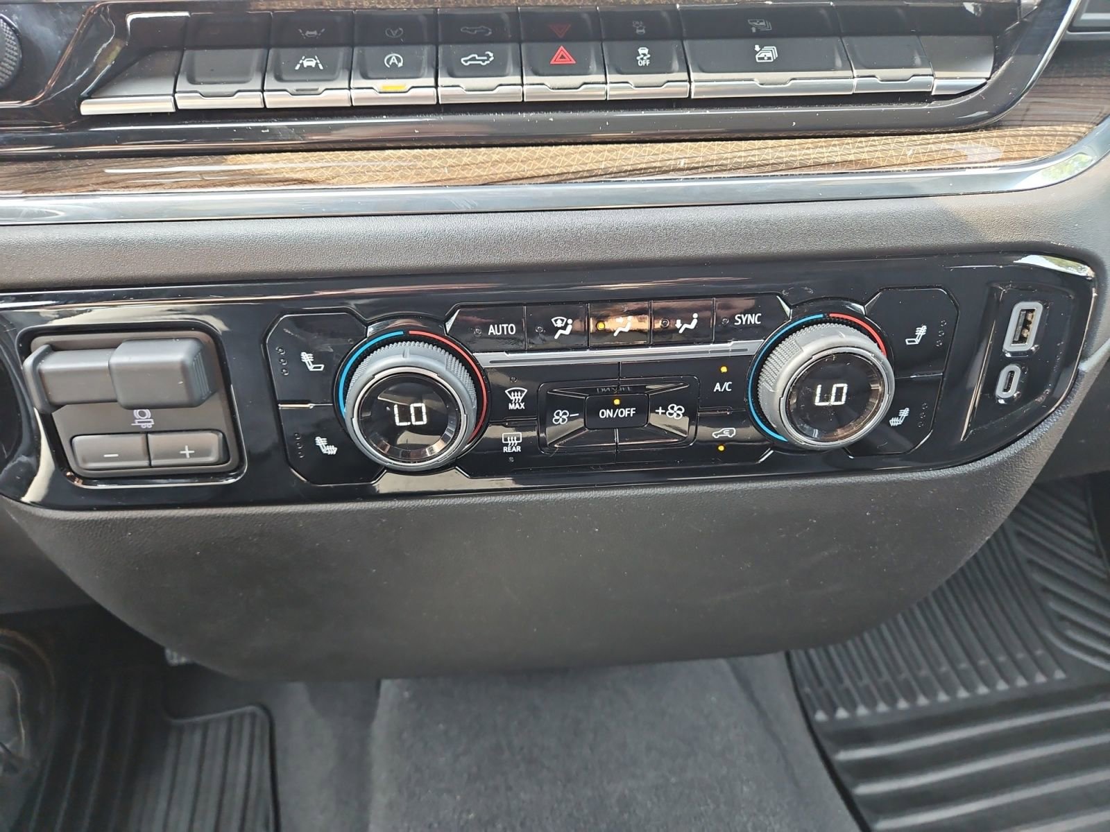 Used 2025 Chevrolet Silverado 1500 LT image 27