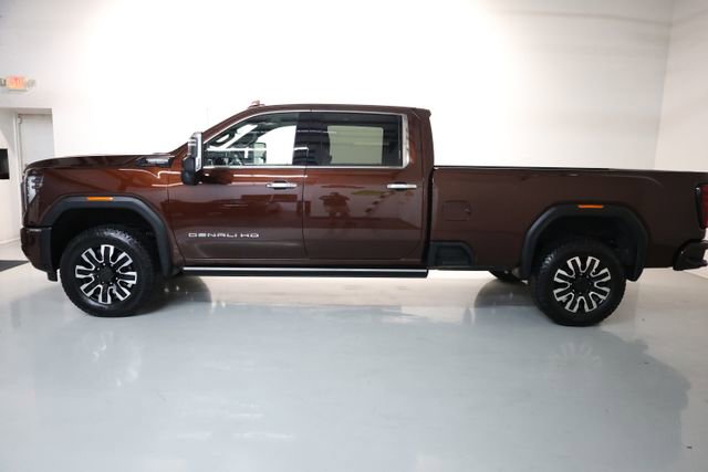 Used 2024 GMC Sierra 3500 Denali Ultimate AWD/4WD image 57
