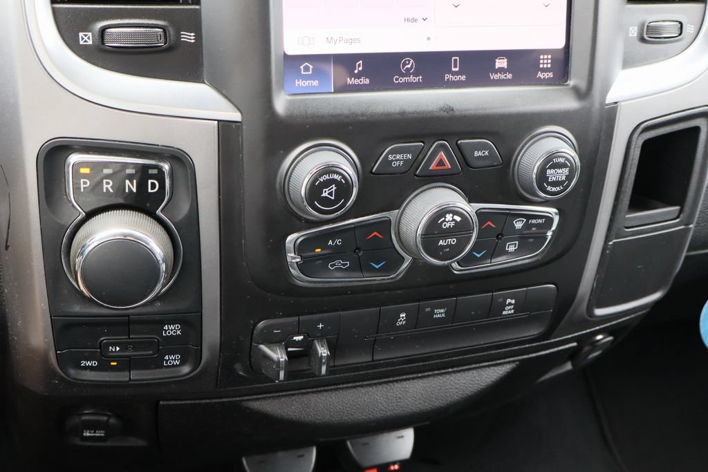 Used 2022 RAM 1500 Classic SLT w/ Electronics Group AWD/4WD image 18