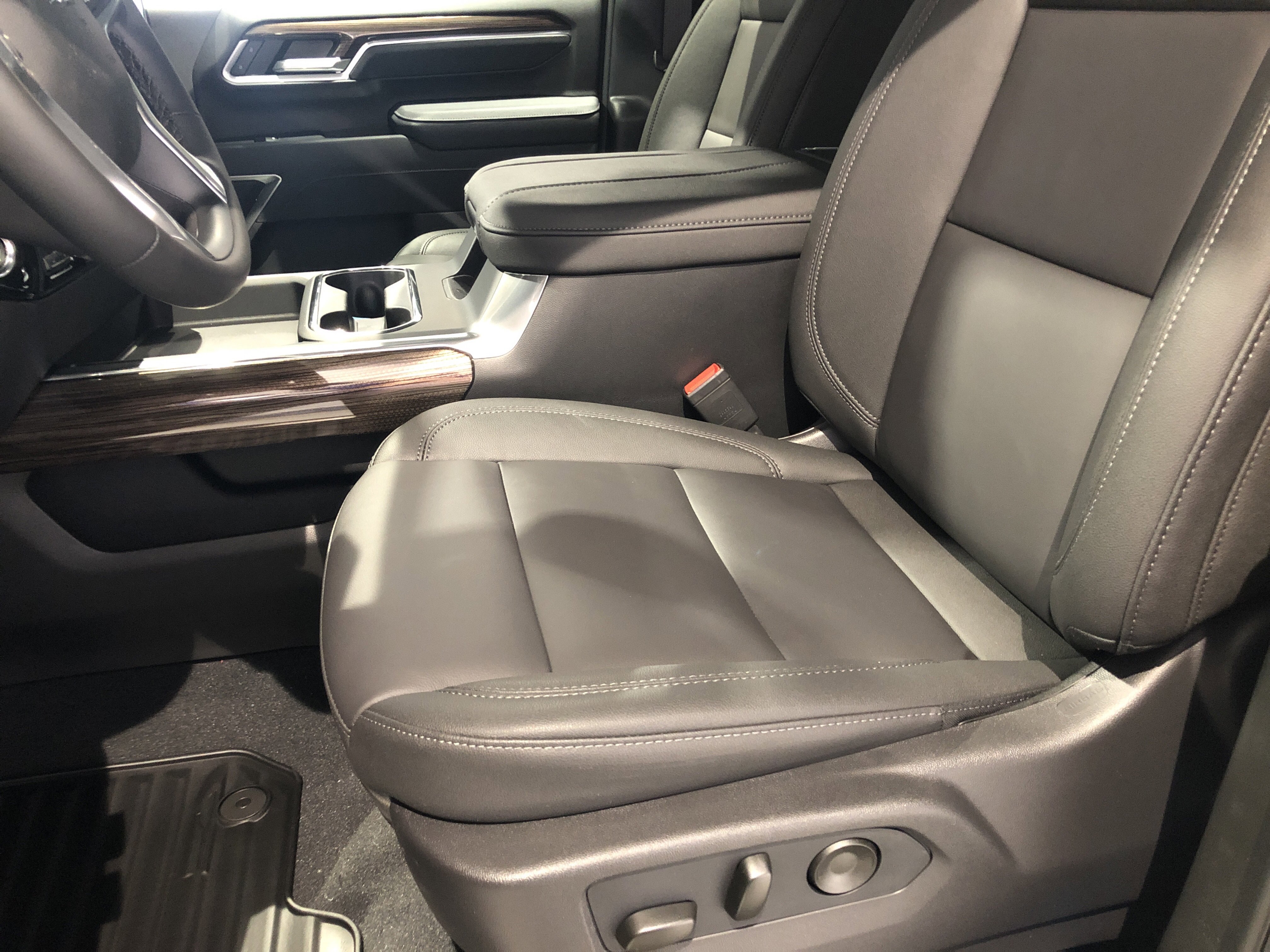 New 2026 Chevrolet Silverado 2500 LT w/ Trail Boss Package AWD/4WD image 13