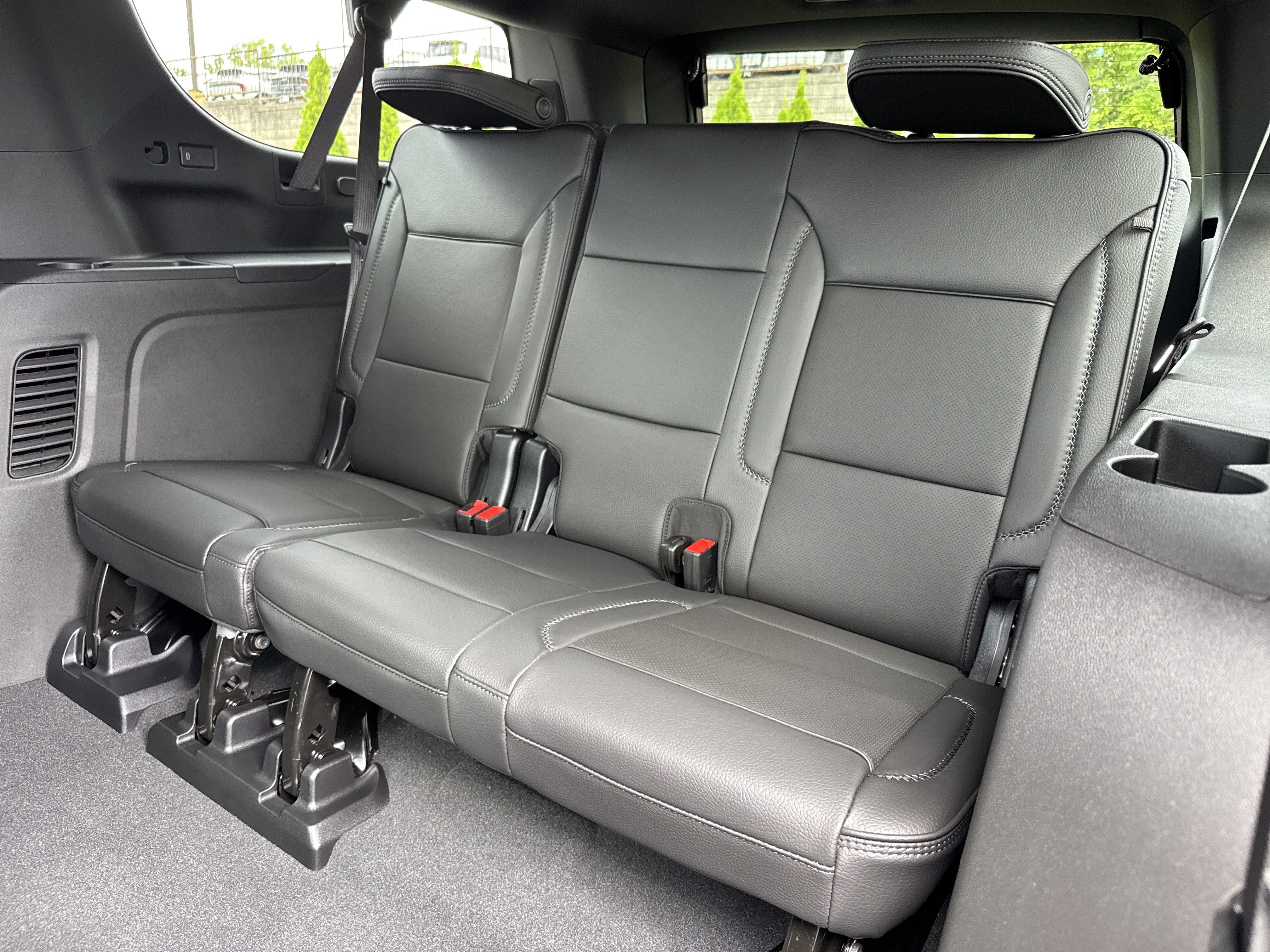New 2026 GMC Yukon XL Denali w/ Denali Reserve Package AWD/4WD image 34
