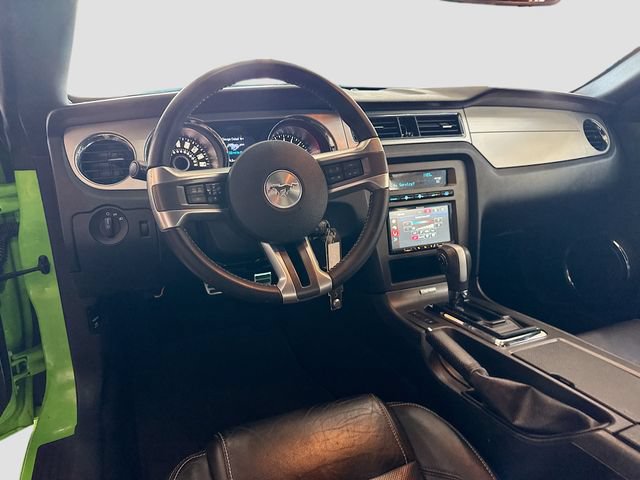 Used 2014 Ford Mustang Premium RWD image 21