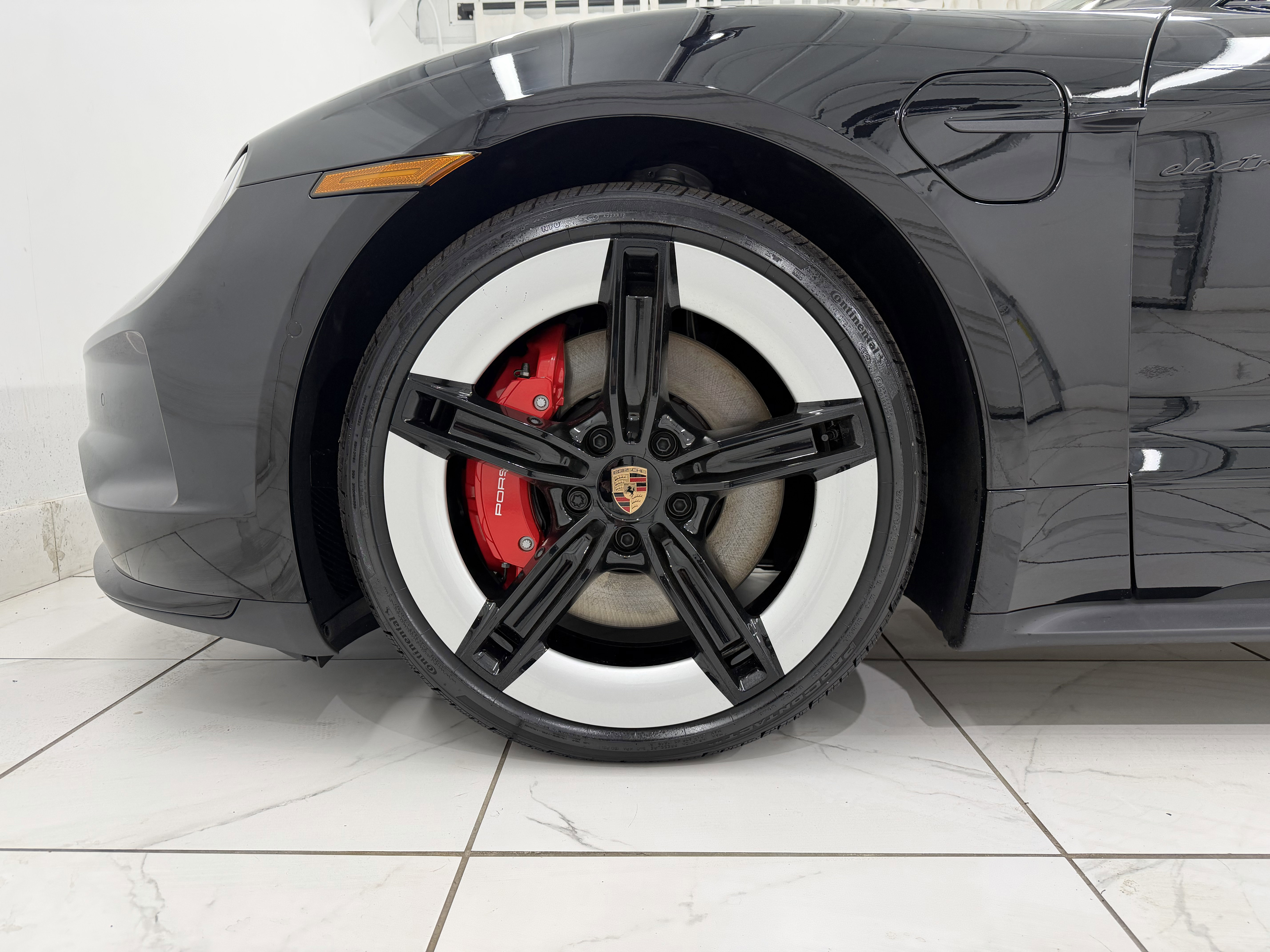 New 2026 Porsche Taycan GTS image 16