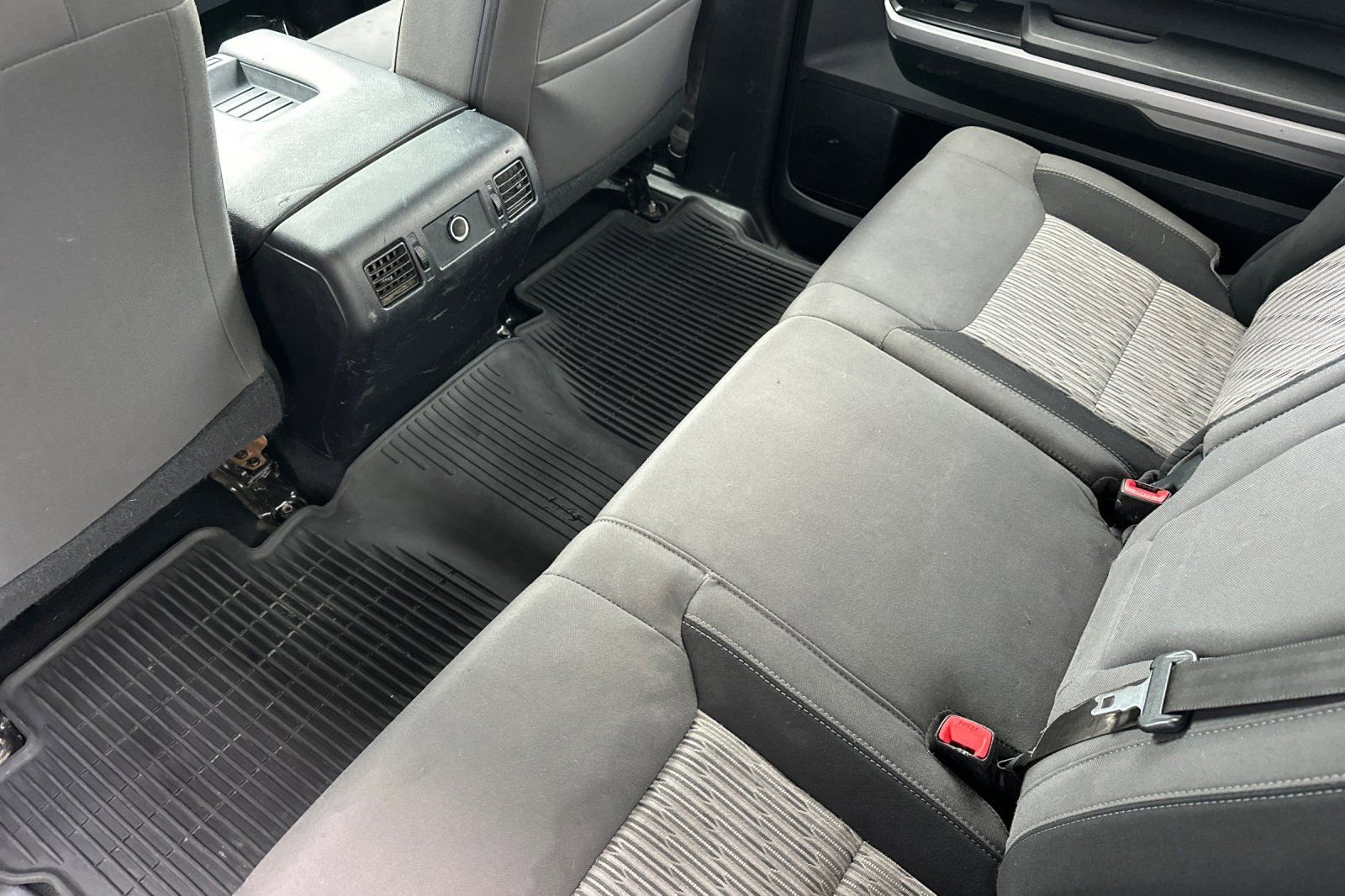 Used 2017 Toyota Tundra SR5 w/ TRD Off Road Package image 9