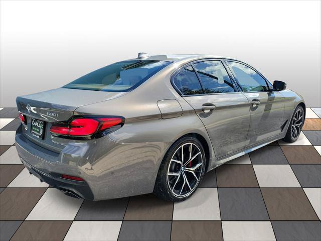 Used 2022 BMW 530i xDrive w/ M Sport Package AWD/4WD image 4
