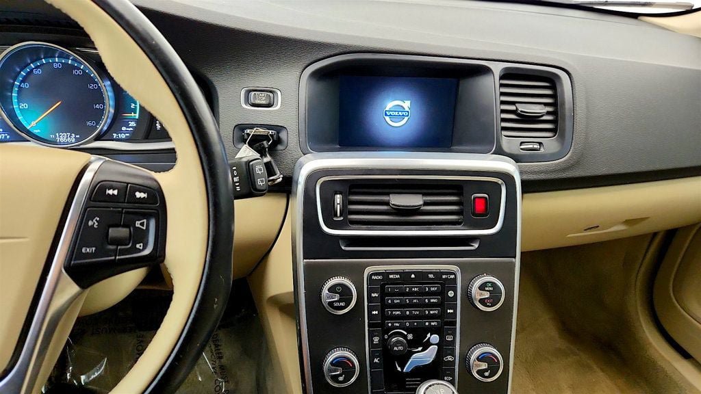 Used 2015 Volvo V60 T5 Premier FWD image 18