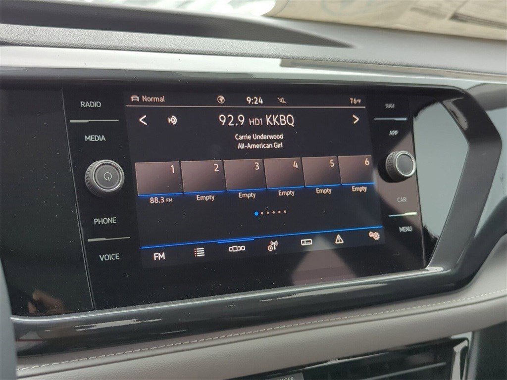 New 2024 Volkswagen Taos SEL image 19