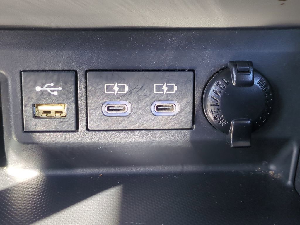 Used 2021 Honda Pilot Touring image 26