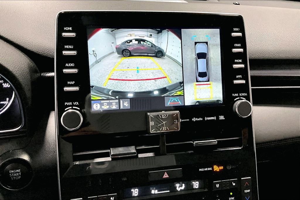 Used 2022 Toyota Avalon Touring w/ Advanced Safety Package image 14