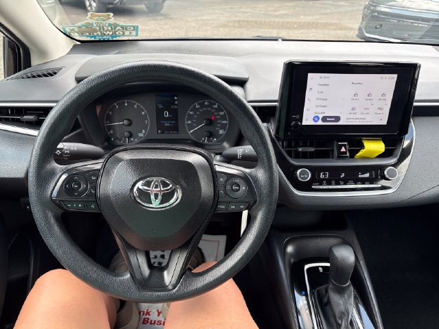 Used 2025 Toyota Corolla LE FWD image 10