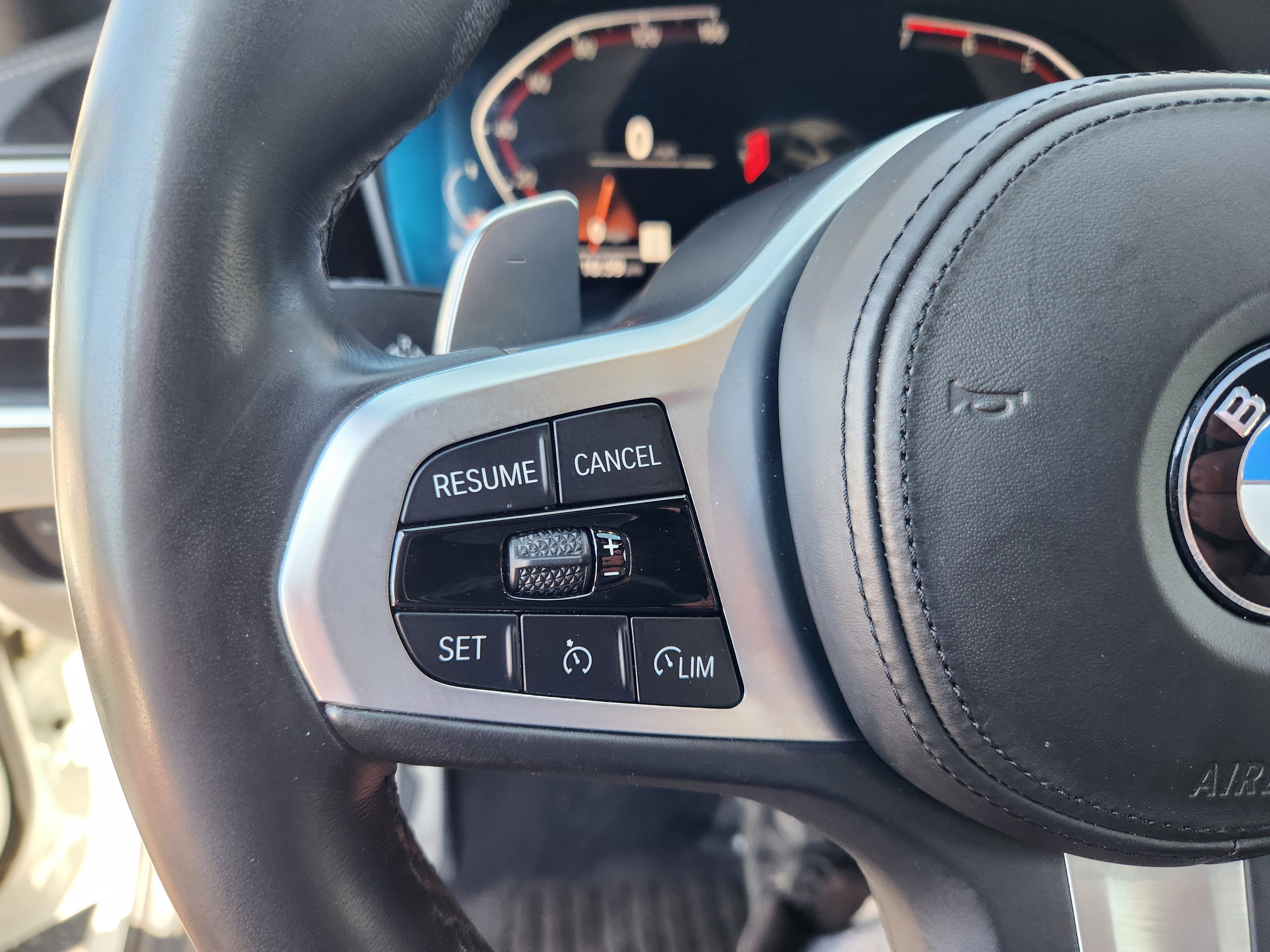 Used 2019 BMW 330i Sedan w/ M Sport Package image 18