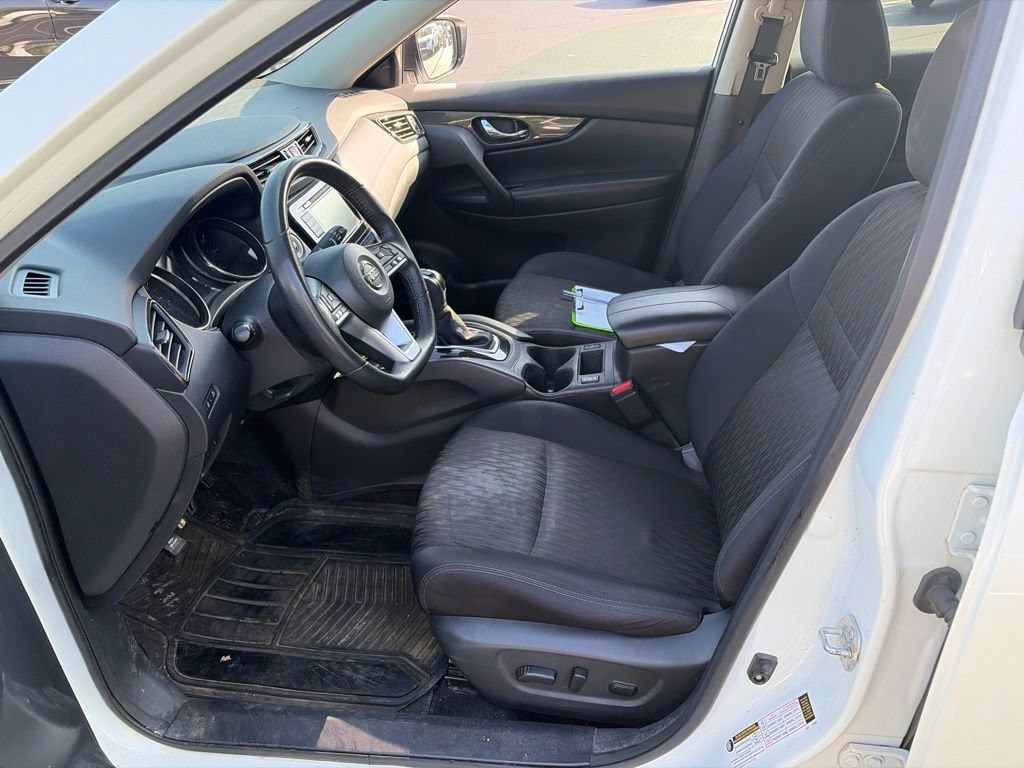 Used 2019 Nissan Rogue SV AWD/4WD image 13