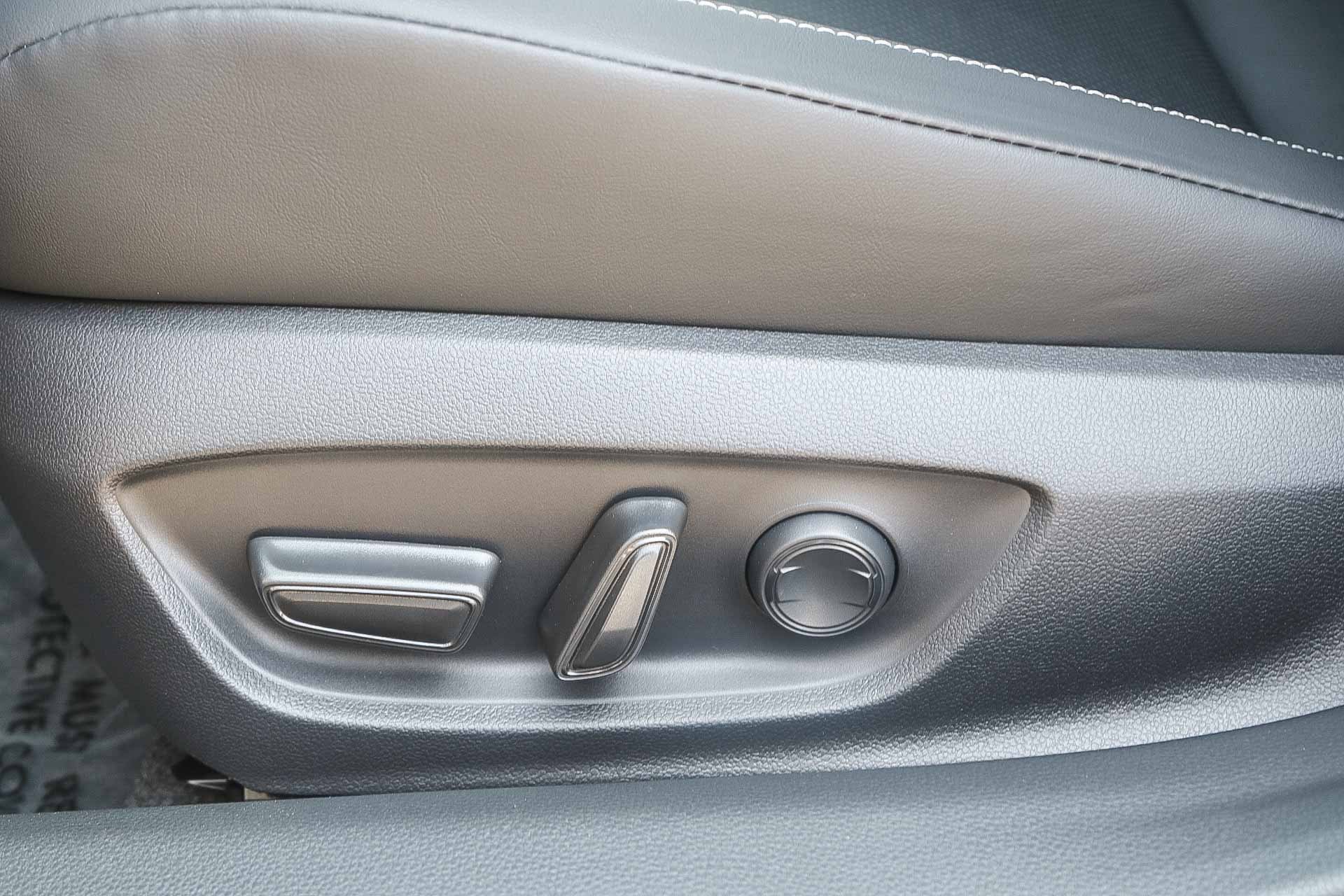 New 2026 Toyota Prius XLE image 26