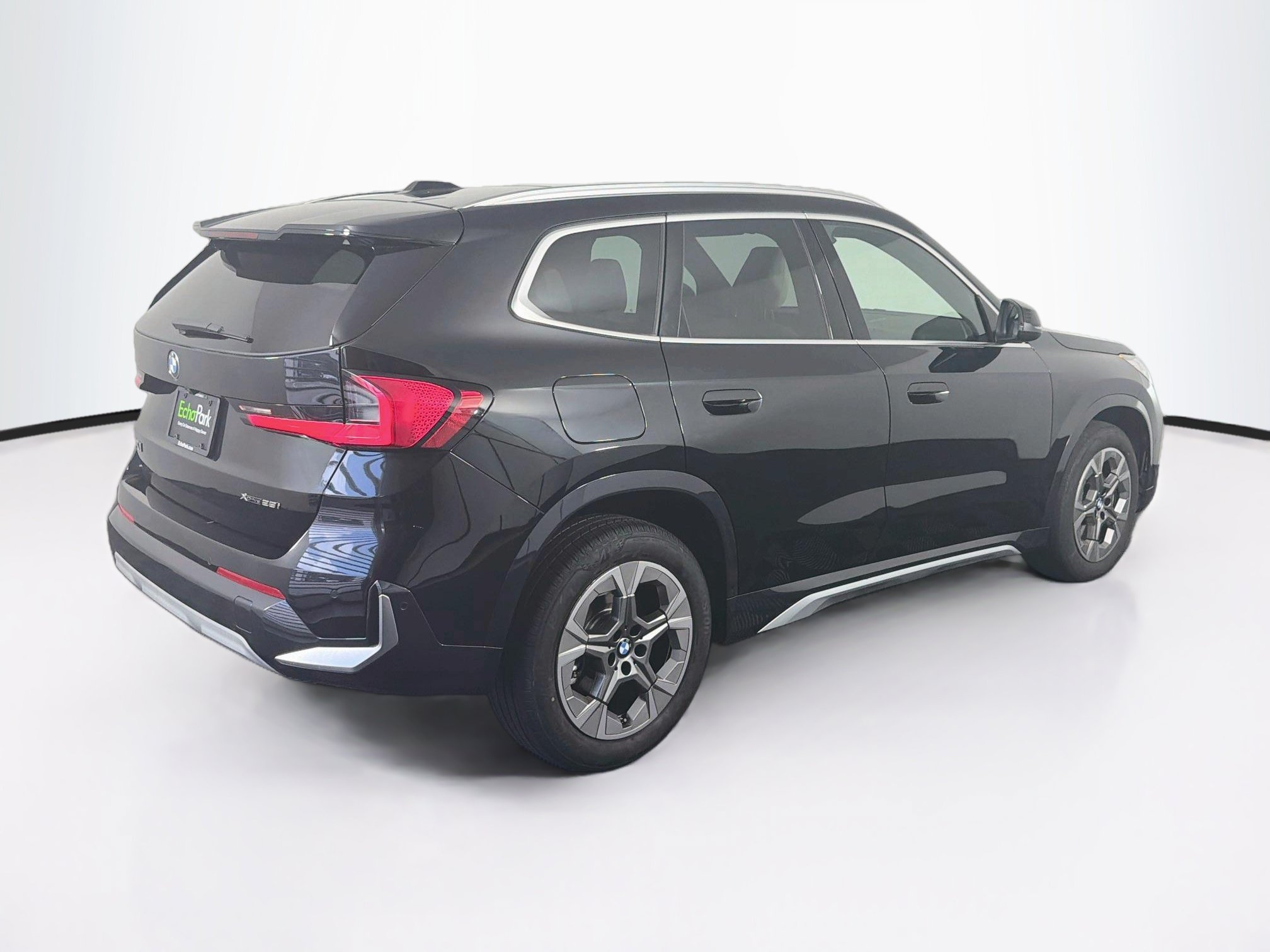 Used 2026 BMW X1 xDrive28i AWD/4WD image 9