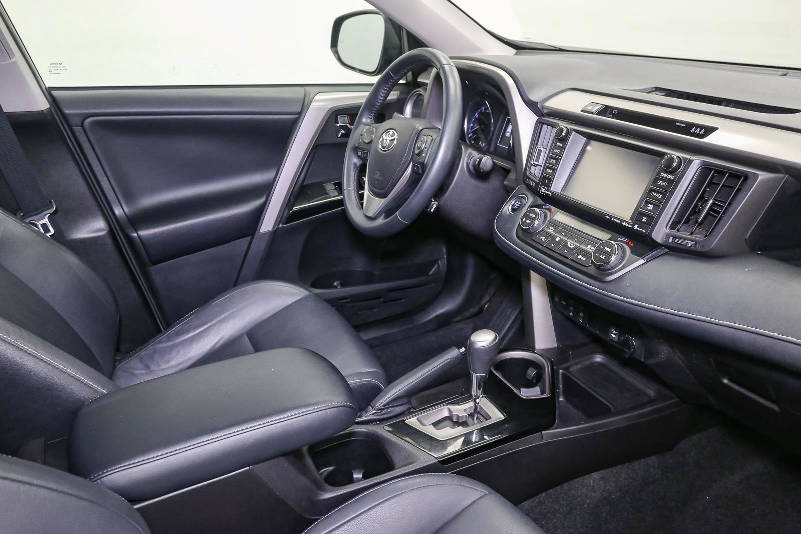 Used 2018 Toyota RAV4 Limited w/ Advanced Technology Package AWD/4WD image 20
