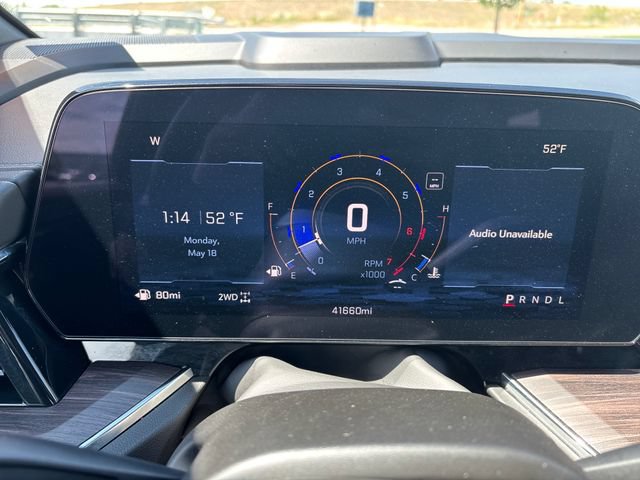 Certified 2025 Chevrolet Suburban Z71 AWD/4WD image 15