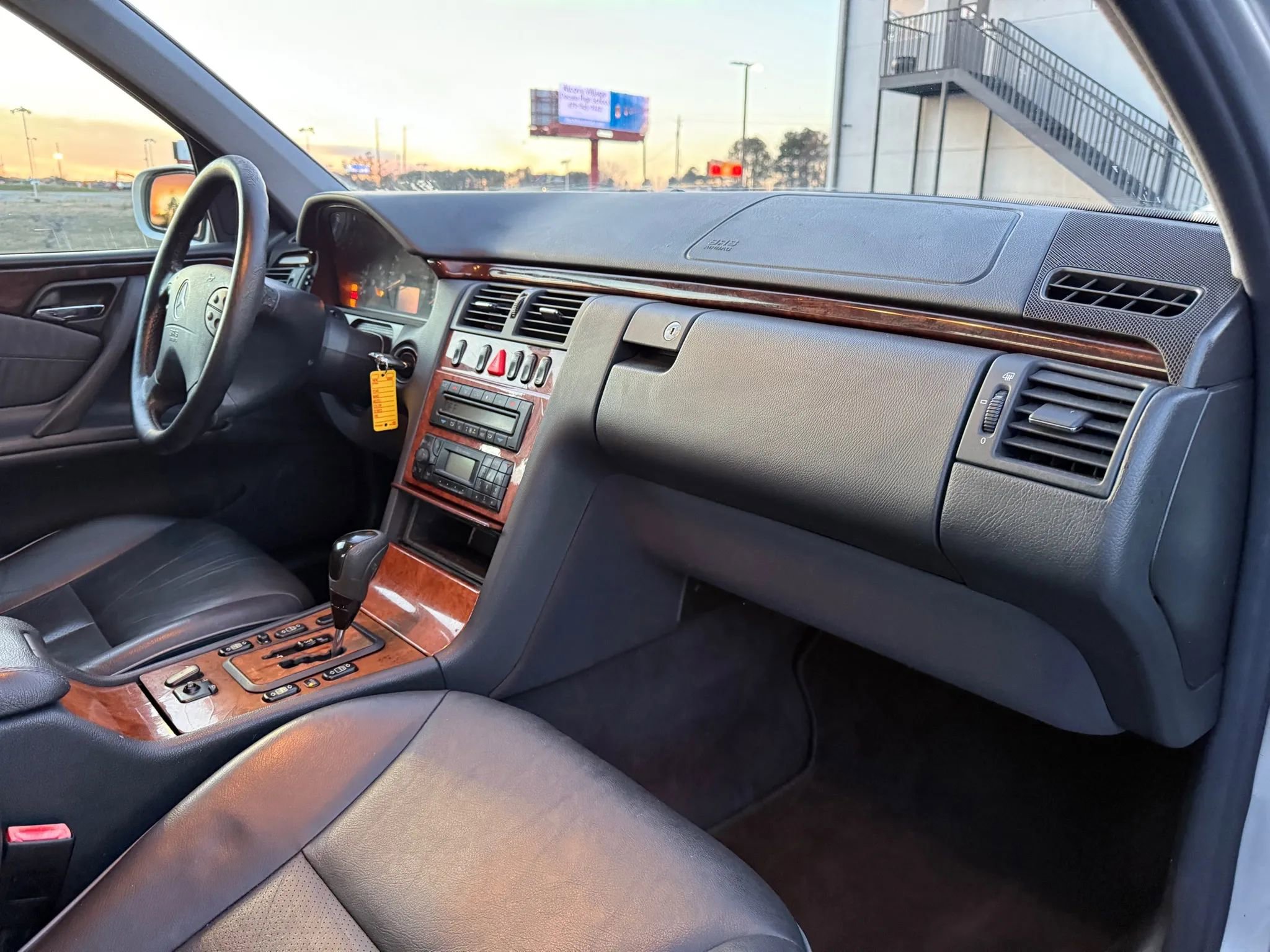 Used 2002 Mercedes-Benz E 320 4MATIC Sedan image 19