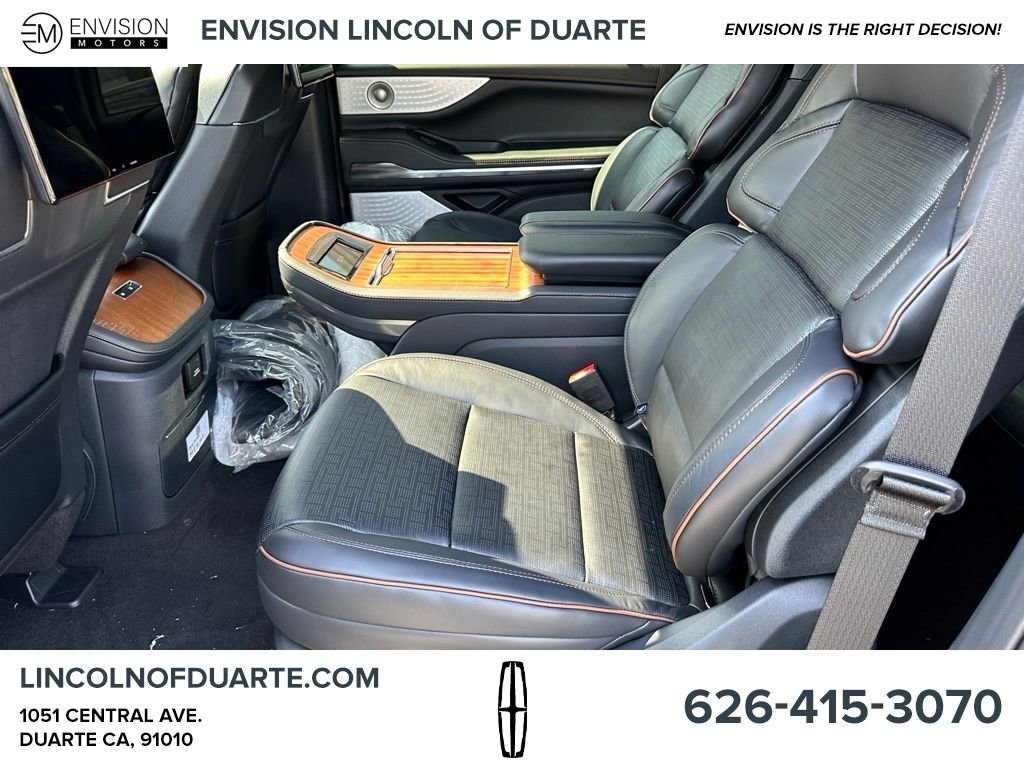 New 2025 Lincoln Navigator Black Label image 24